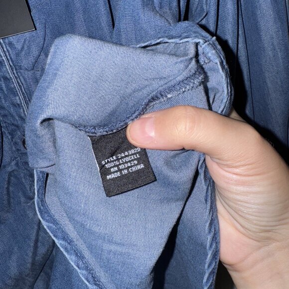 NEW Intro blue chambray Dark Wash preppy Ruched coastal button front top Large - Picture 6 of 8